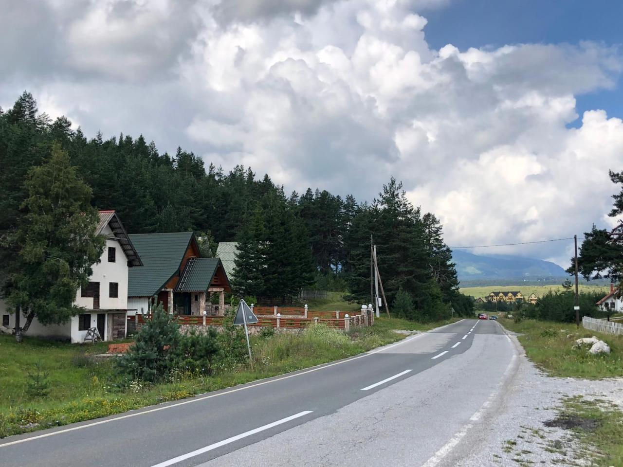 Kuca U Borju - House In Pines Leilighet Žabljak Eksteriør bilde